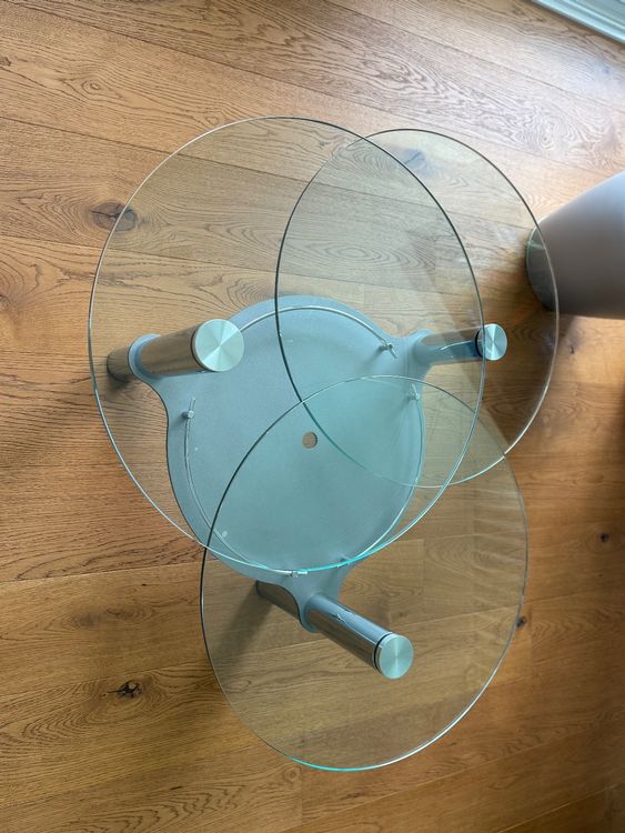 Tables: Moderner Glascouchtisch, Dreibein Design – D'occasion à Kloten par Nad81 3