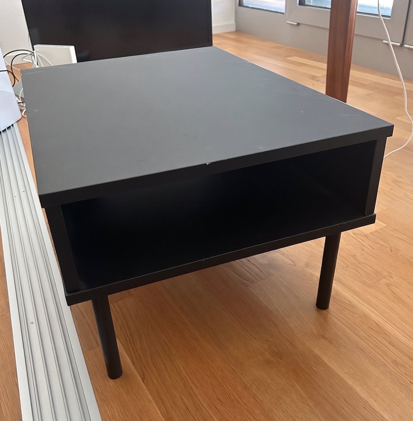 Ikea Mobili TV: table basse/meuble tele ikea noir – Usato da Renens VD venduto da Emmanuel.P 1