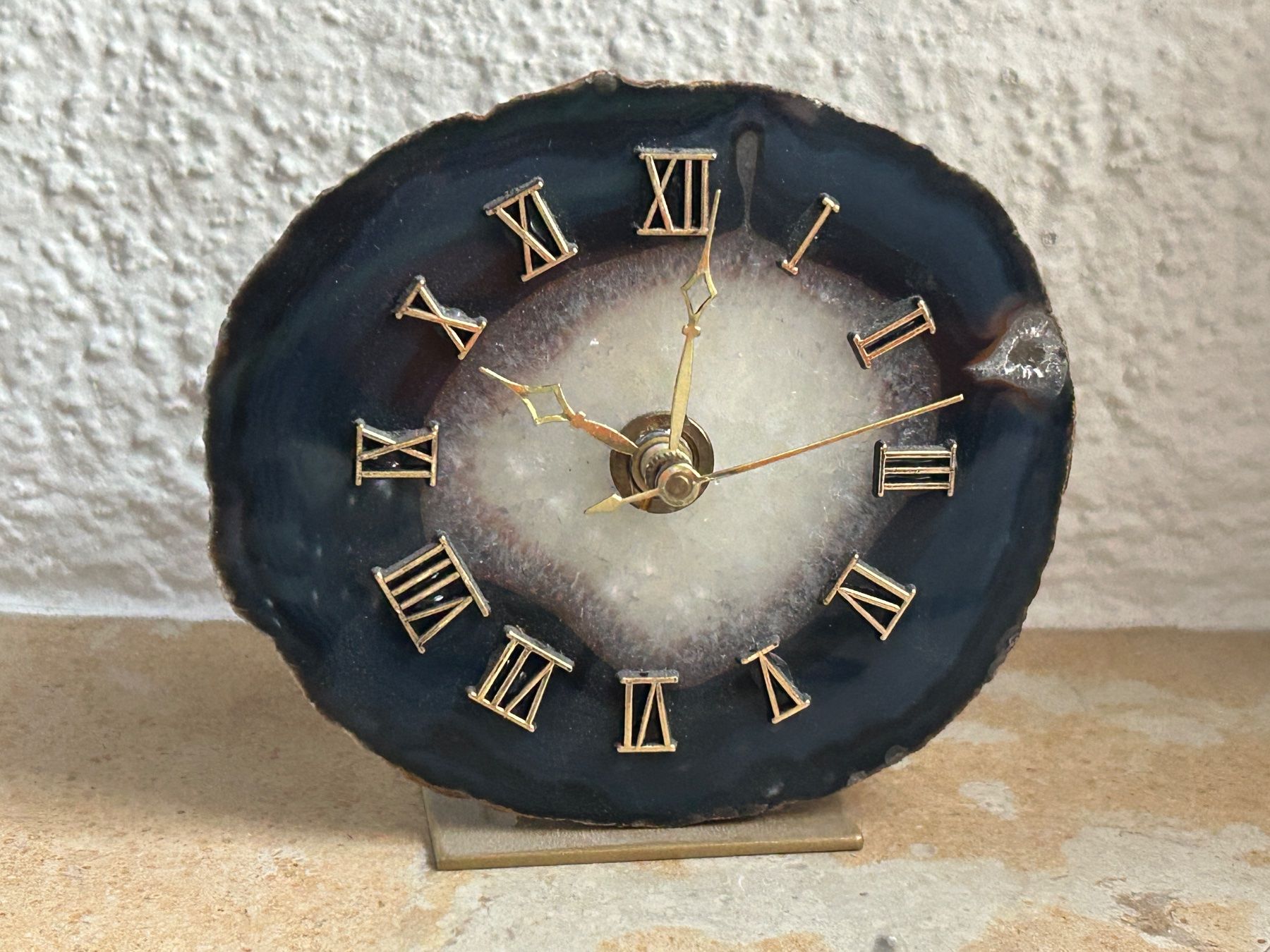 Pendules & Horloges murales: Edle Tischuhr aus Achatscheibe – D'occasion à Dittingen par Bellevista 4