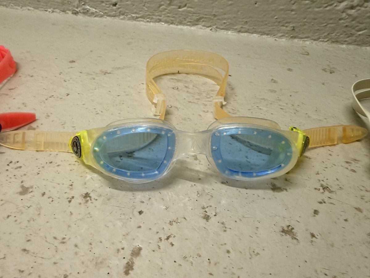Speedo Occhiali & Lenti: Schwimmbrillen Kinder 3er Set gebraucht – Usato da Zürich venduto da Cleo234 2