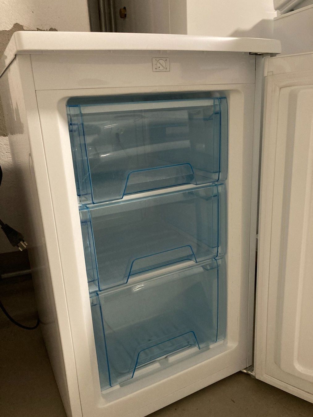 Congelatori: Frigelux TOPCV70A++S Gefrierschrank – Usato da Hinterkappelen venduto da deev 2