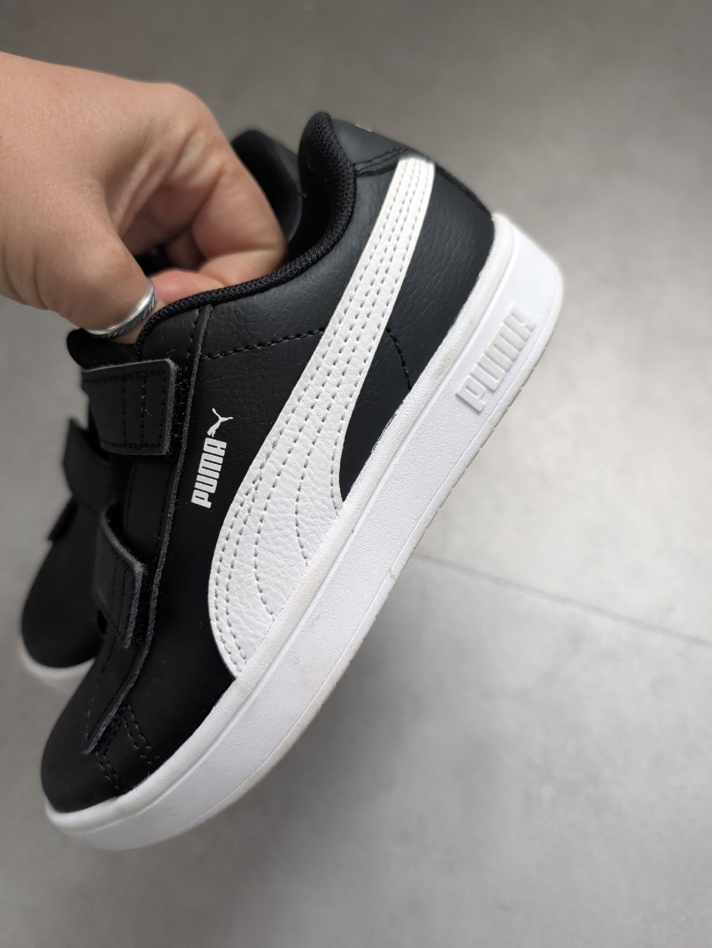 Puma Schuhe für Jungen: Puma Kinderschuhe schwarz Gr.31 – Gebraucht aus Kaisten von gra_7v6b 1