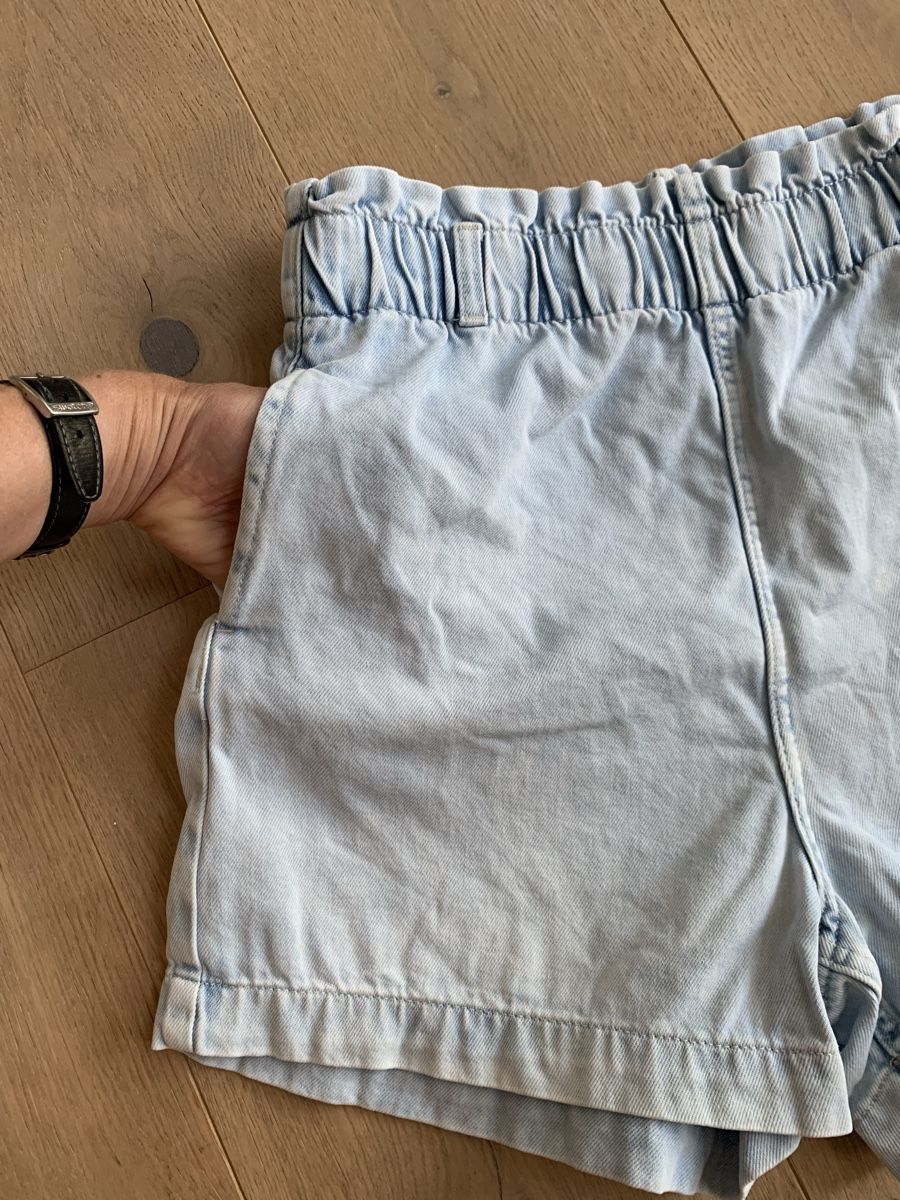 H&M Hosen: H&M Denim-Shorts hellblau Gr. 170 – Gebraucht aus Winterthur von amapola 1