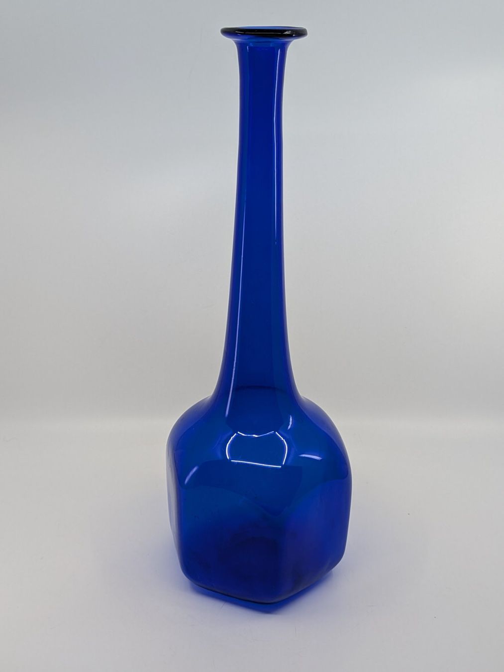 Vasi & Recipienti: Vase, Glasvase blau – Usato da Emmen venduto da magelan