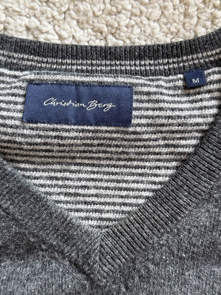 Pullover & Sweatshirts: CHRISTIAN BERG Strickpullover, Grau M - Top Zustand! – Gebraucht aus Zürich von rom_nz7y 1