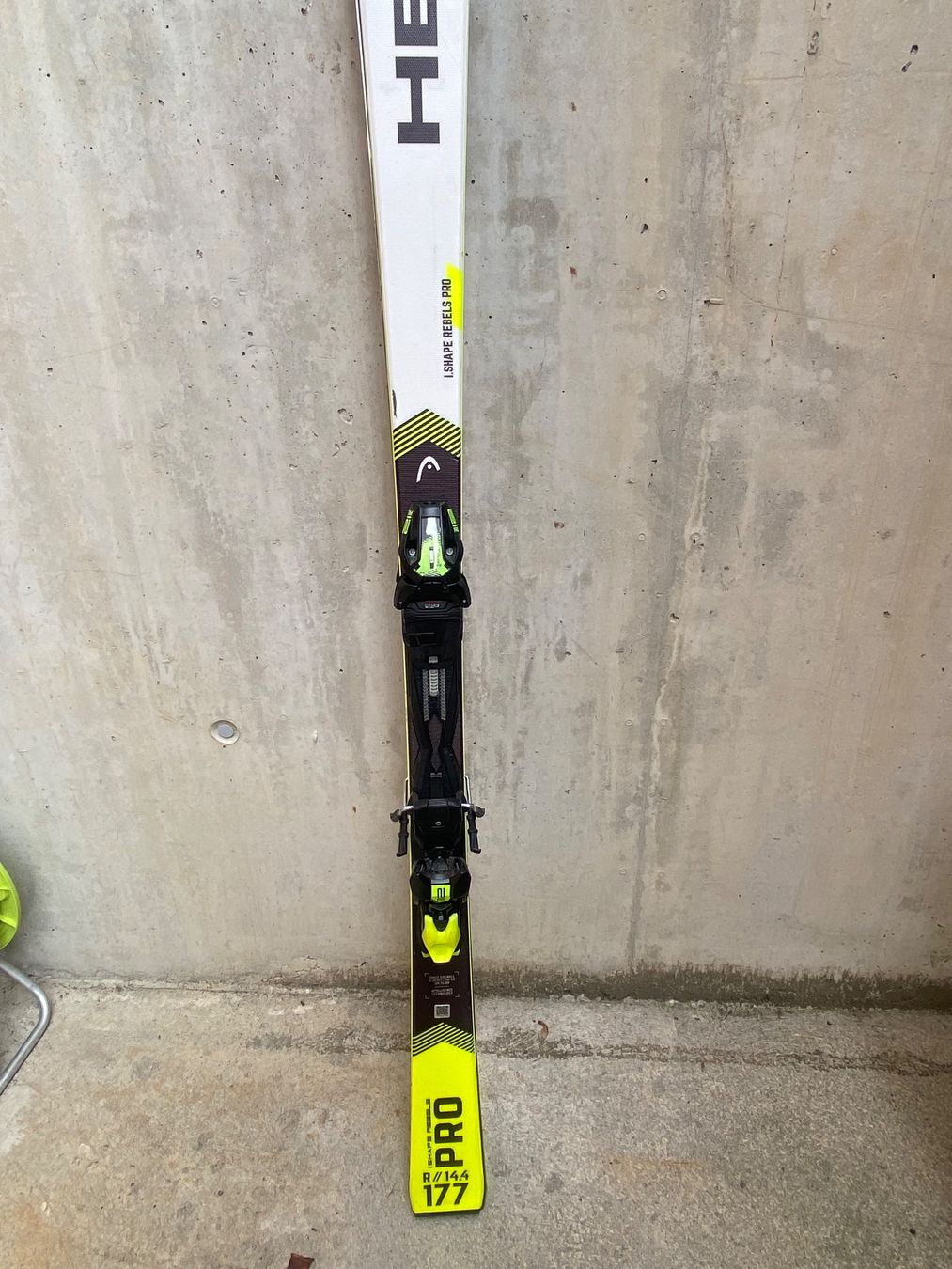 Head Skis: skis head Rebels Pro 176cm – Gebraucht aus Gryon von kik_9pqm 1