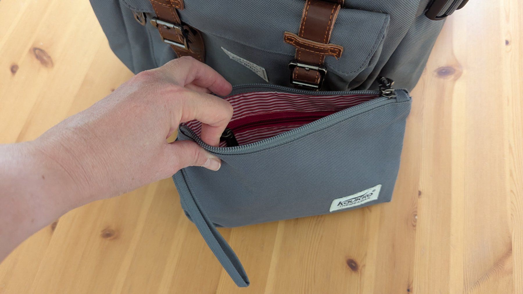 Zaini: Sac à dos avec poche PC type Herschel – Usato da Pully venduto da dia_6tzd 3