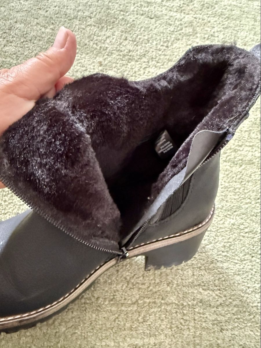 Chaussures femmes: Stiefeletten Damen Schwarz Grösse  37 – D'occasion à Ehrendingen par Bila2 4