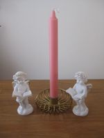 Schöner Metall Kerzenständer mit 2 singenden/lesenden Engeli