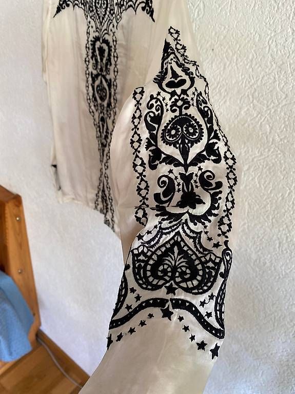 Odd Molly Camicette: weisse Bluse mit Stickereien von  odd molly – Usato da Zürich venduto da Koereli01 2