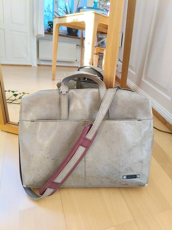 Taschen: Freitag Laptoptasche – Gebraucht aus Zürich von epplecec 1