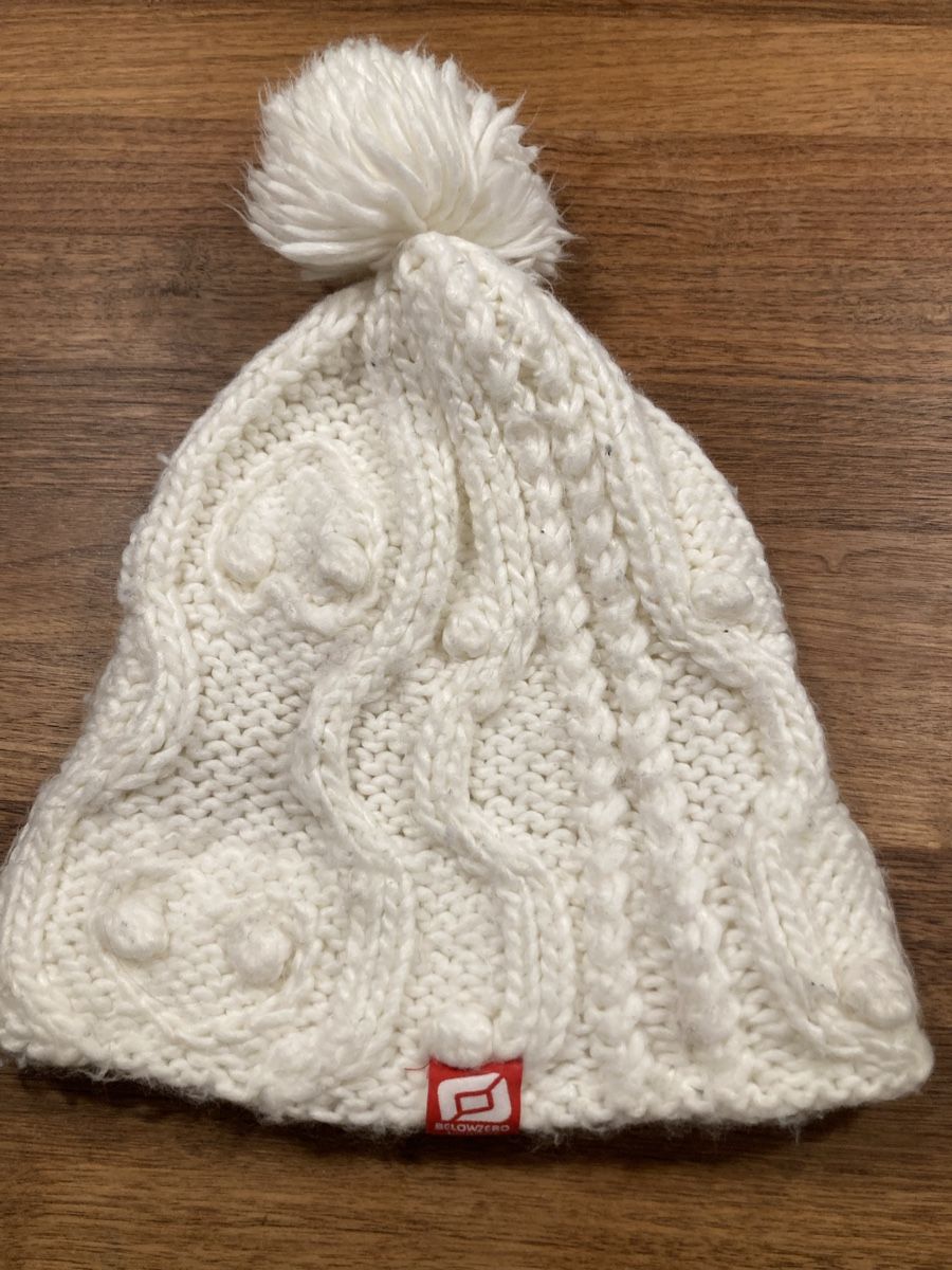 Altro in  Abbigliamento & Accessori: Weisse Bommel Kappe – Usato da Kesswil venduto da Branca-01