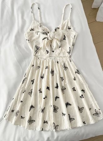 Sommerliches Kleid mit Schmetterlingen, Grösse S