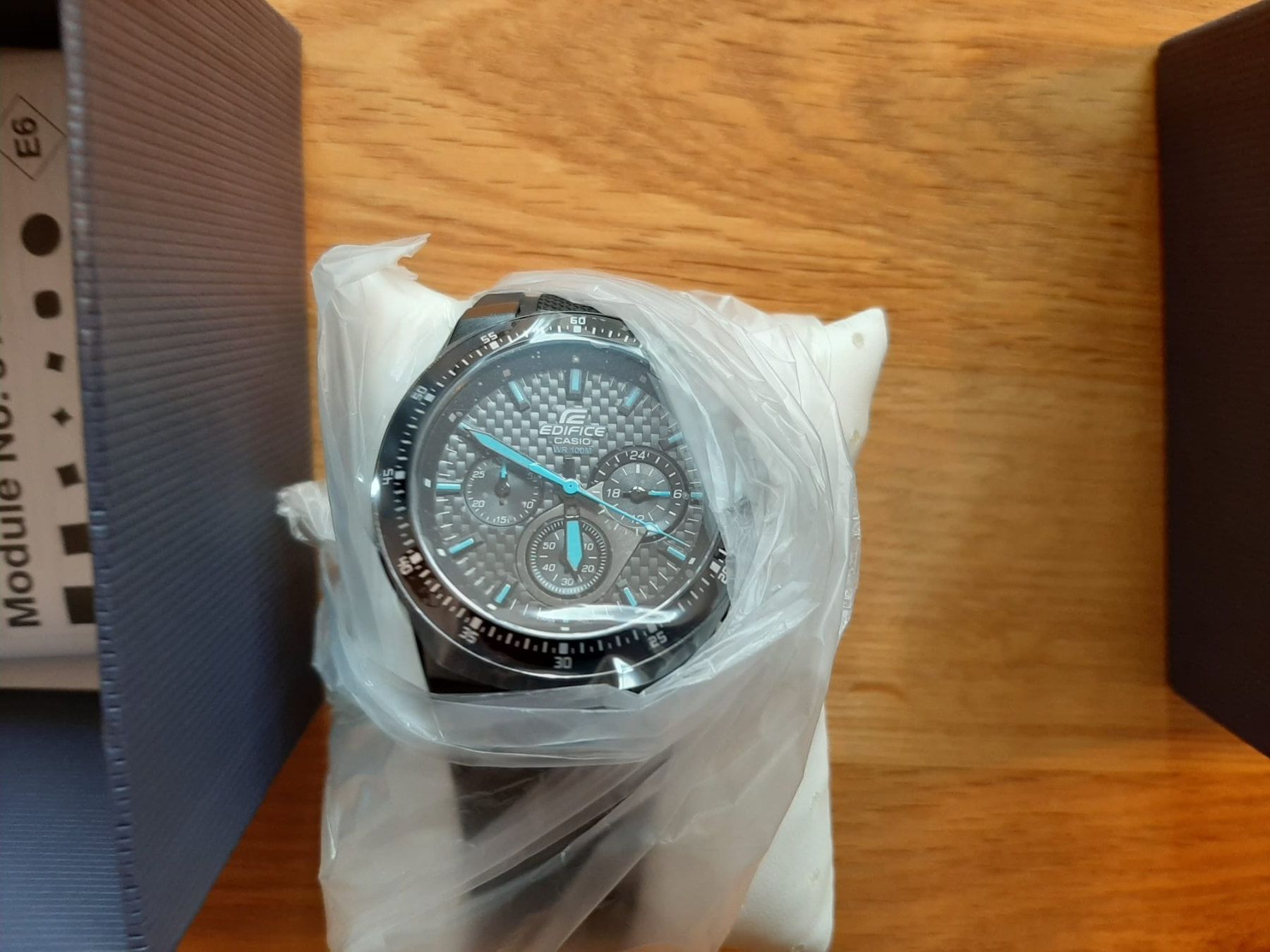 Casio Montres: Chronograph Casio Edifice blau / Neu und Originalverpackt – Neuf avec emballage d'origine à Schaanwald par sch_8wqv