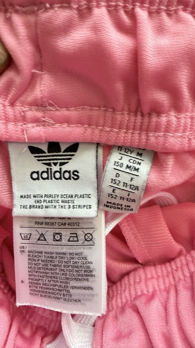 Adidas Lotti & Set di vestiti: Adidas rose taille 146/152 – Nuovo (secondo la descrizione) da Meyrin venduto da Pretty2000 2