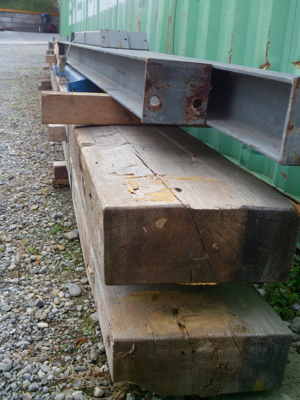 Unterstände: Grosse Holzbalken, Dachkonstruktion – Gebraucht aus wilen-gottshaus von Stawigo25 2
