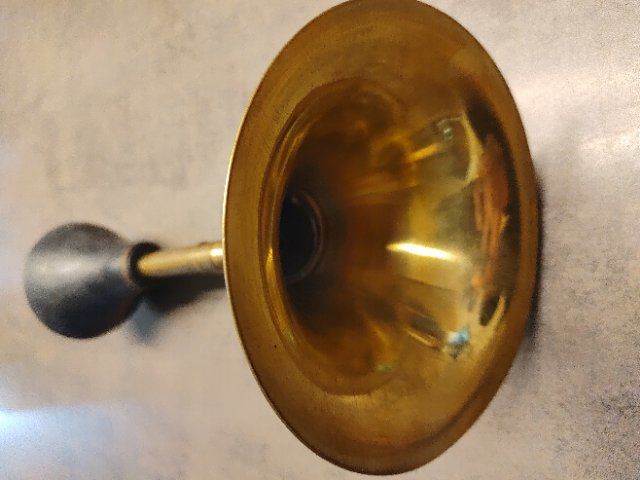 Horn / Hupe antik, funktioniert und sehr schön