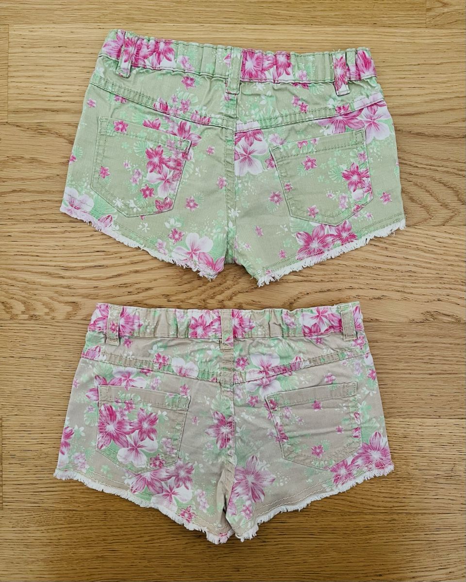 Pantaloni: 2 Shorts Taille 110 – Usato da Sion venduto da FashionStore3 1