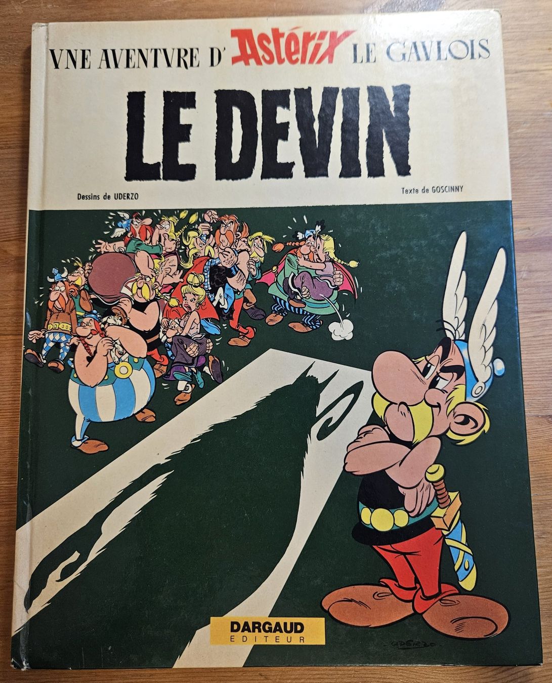 Fumetti: Astérix N 19 E.O. (B.ETAT+)  Le devin – Usato da Prévonloup venduto da bitume1975
