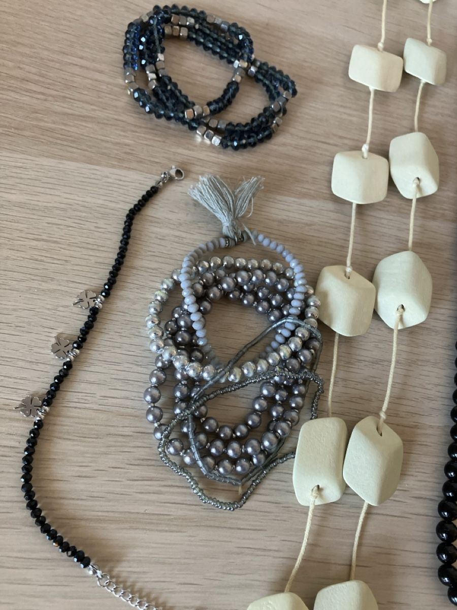Sonstiger Schmuck: Lotto di bigiotteria - collane e bracciali – Gebraucht aus Lugano von jfo_7lsm 2
