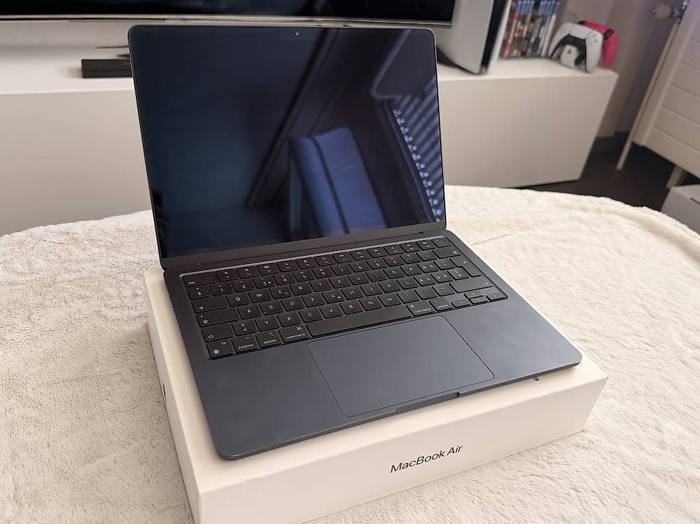 Apple Notebook: MacBook Air M2 2022 – Usato da Emmenbrücke venduto da mar_d2fb 2