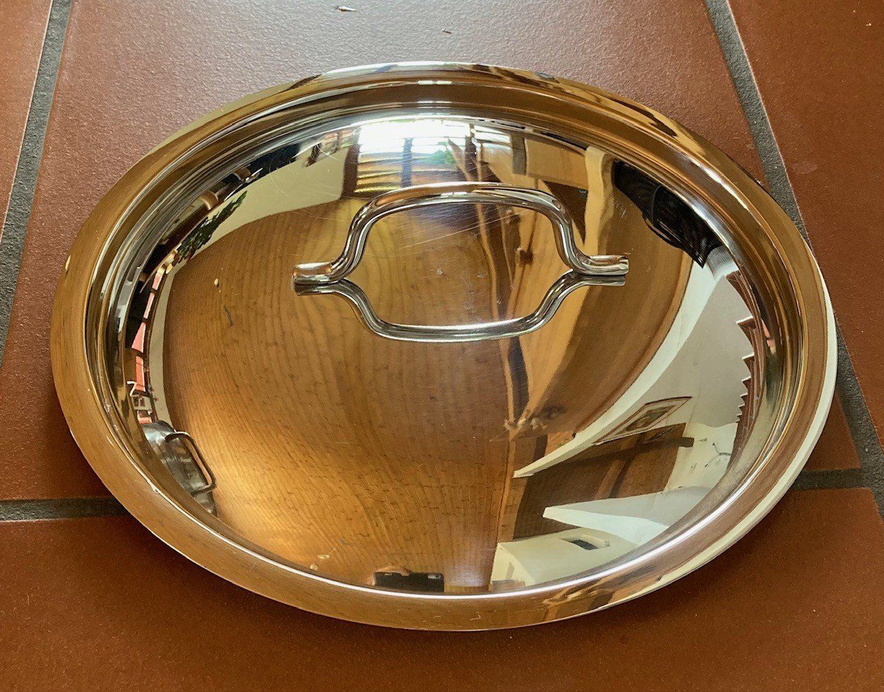 Pentole: Grosser Kochtopf mit Deckel/Grossraumtopf – Usato da Orselina venduto da Vrenegonde 6