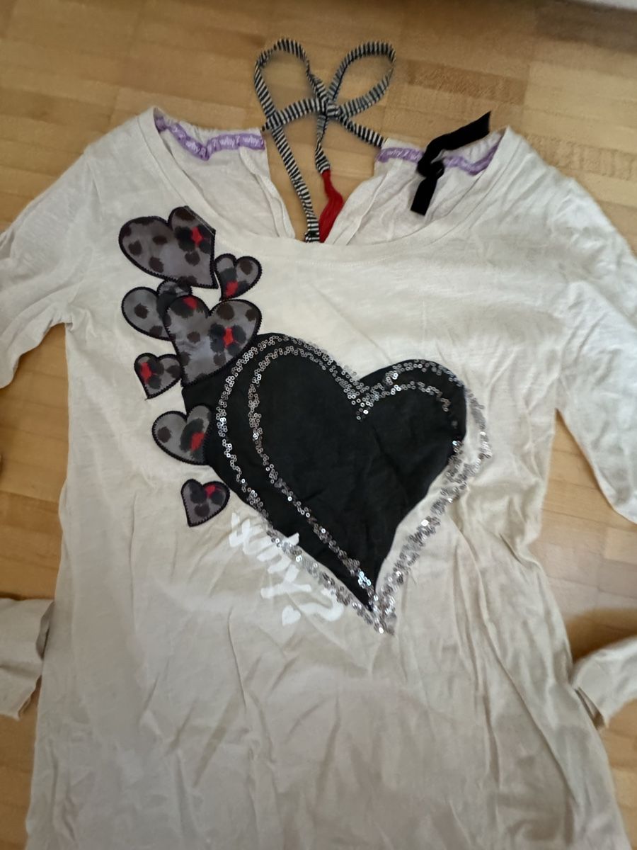 Desigual T-shirts: Shirt desigual – D'occasion à Küssnacht am Rigi par ciucchino 1