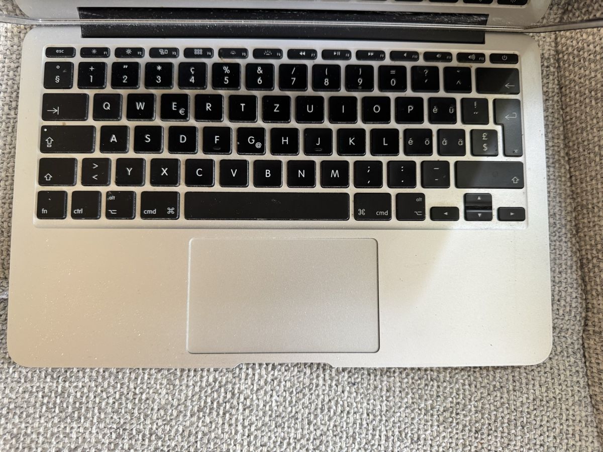 Apple Portables: MacBook Air 11 – Défectueux à Adliswil par Busys 1