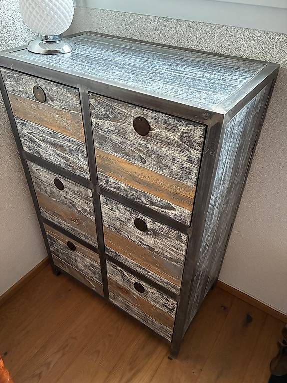 Kommoden: Commode – Gebraucht aus Chamoson von zos_jdh9