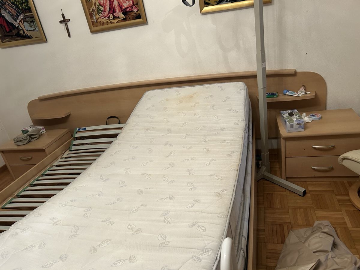 Lits: doppelbett eiche hell – D'occasion à Zürich par 11Zitronenfalter 9