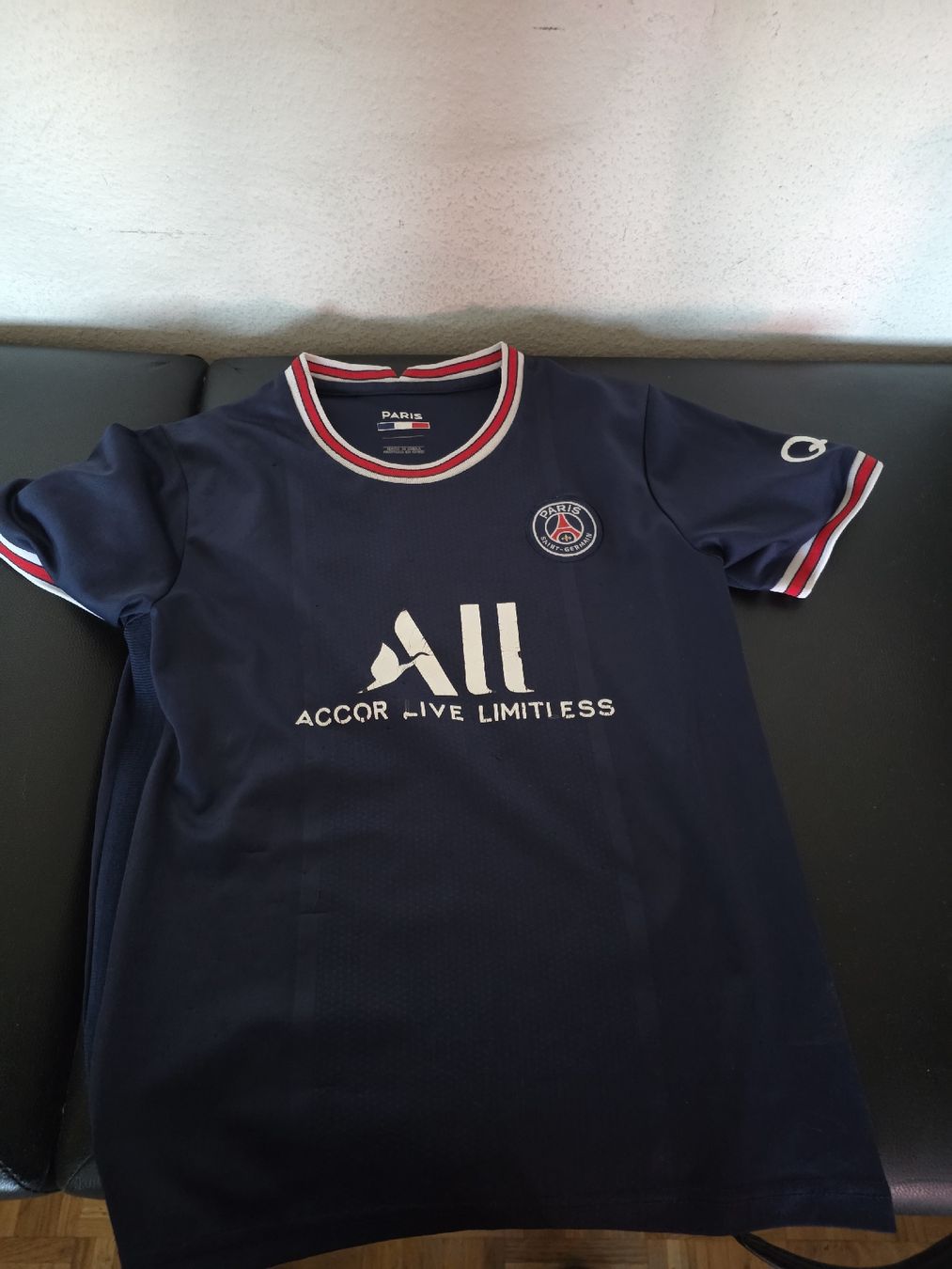 Camicie, T-shirt & Polo: maillot psg messi – Usato da Lausanne venduto da Lennox09 1