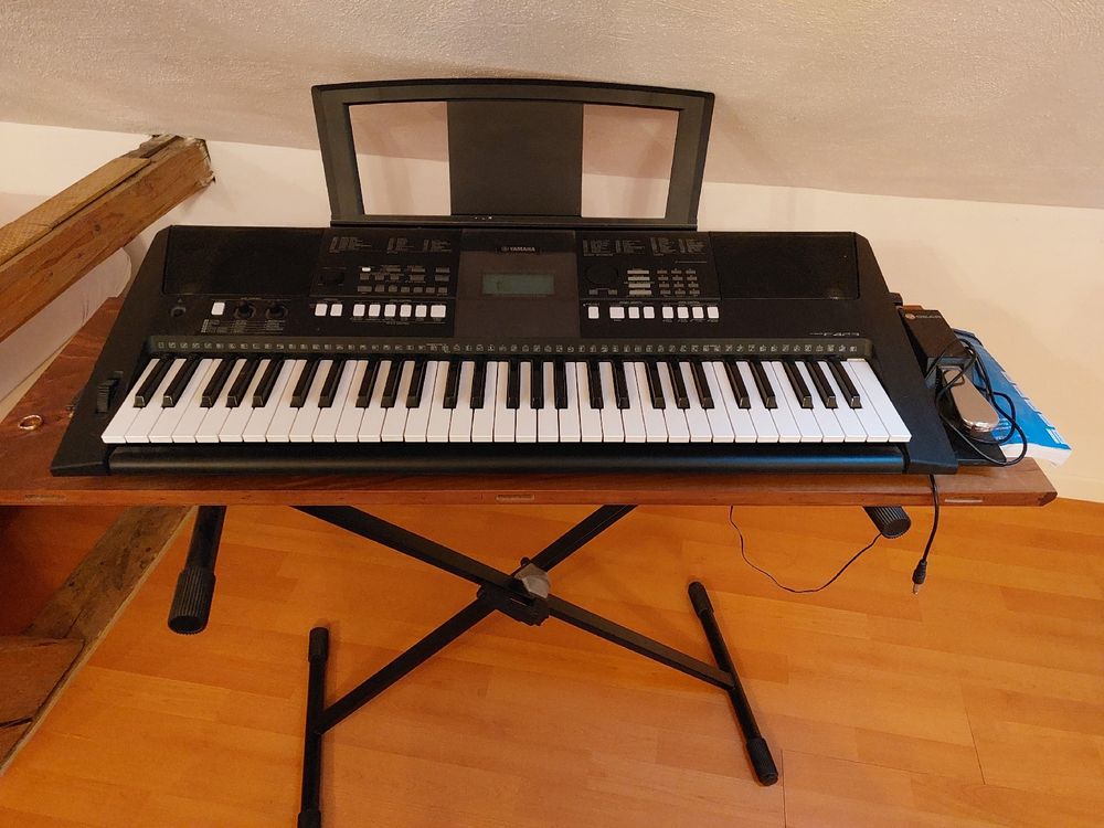 Yamaha PSR-E423 Keyboard (Gebraucht) in Frauenfeld für CHF 249 – nur ...