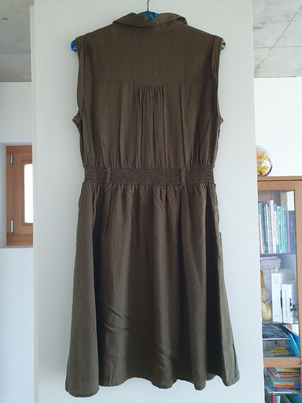 C&A Vestiti: Clockhouse Kleid olivgrün, Gr. 36 – Usato da Villars-sur-Glâne venduto da richardette 3