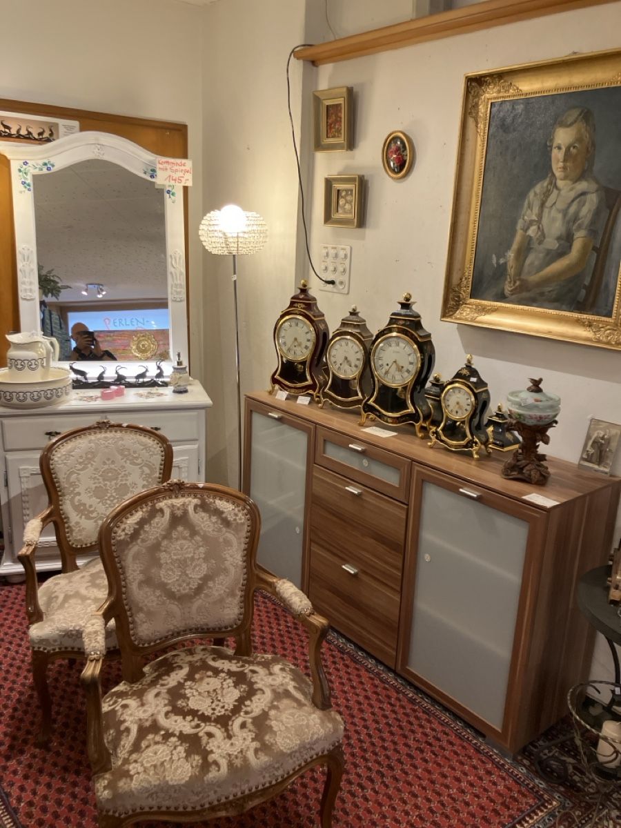 Cassettiere: Rokokko Stil Kommode – Usato da Erlenbach im Simmental! venduto da Simmentaler-Perlen 5