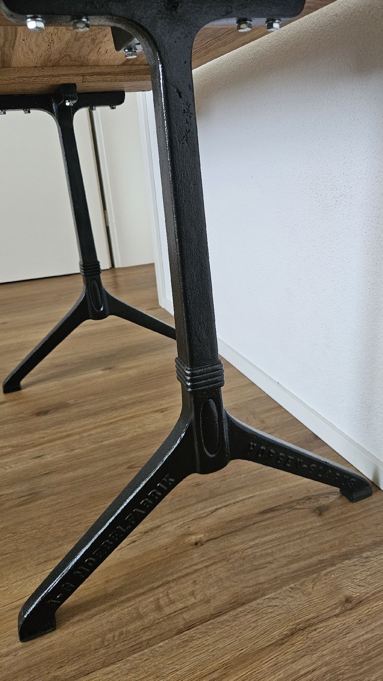Tables: Tisch-Eiche – Neuf avec emballage d'origine à Neuenkirch par Meinaltholz 1