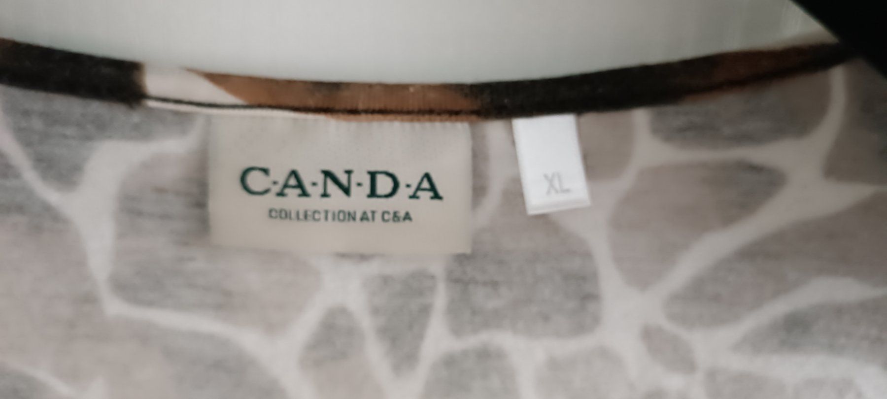 C&A Top: Top XL Giraffenmuster – Usato da Pfungen venduto da pegbob 1