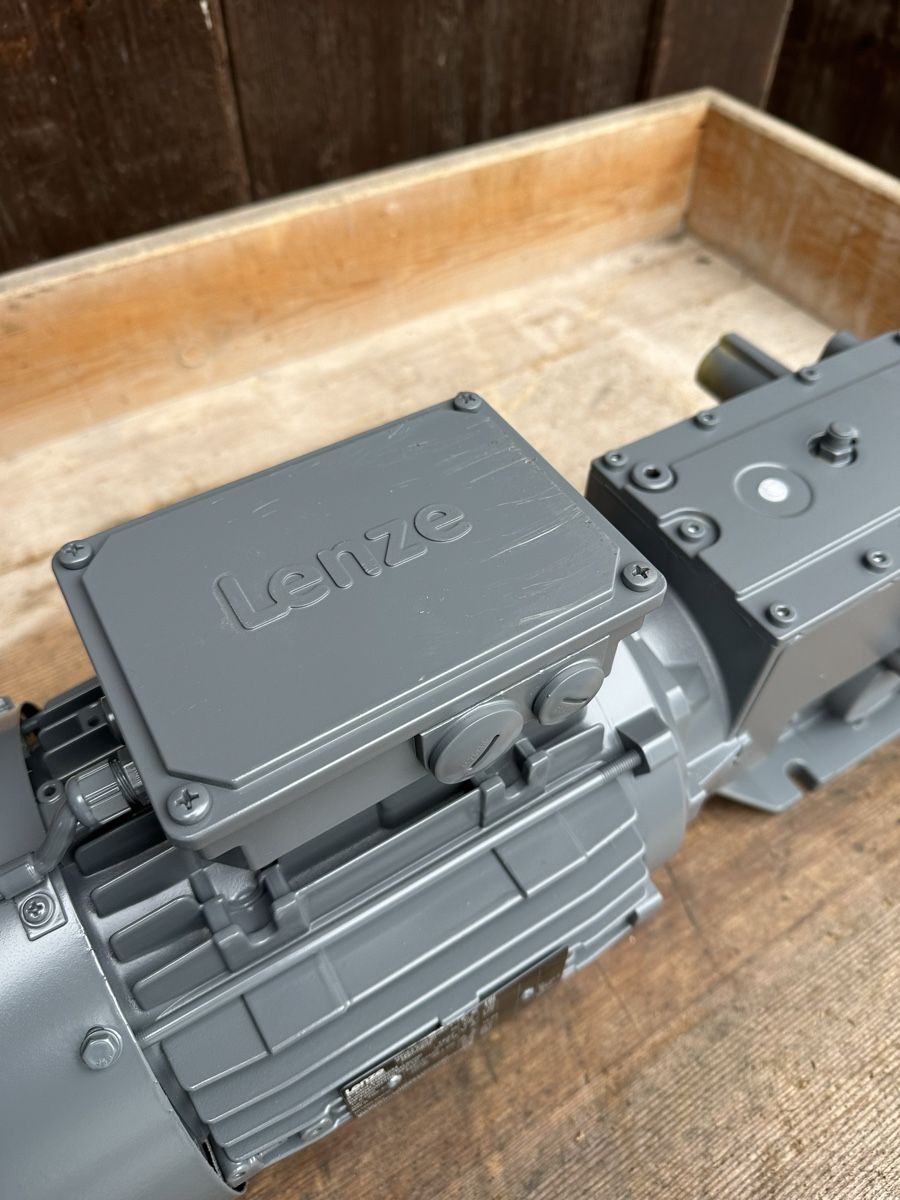 Motori: Lenze Drehmotor – Usato da Villmergen venduto da Bezdupe 2