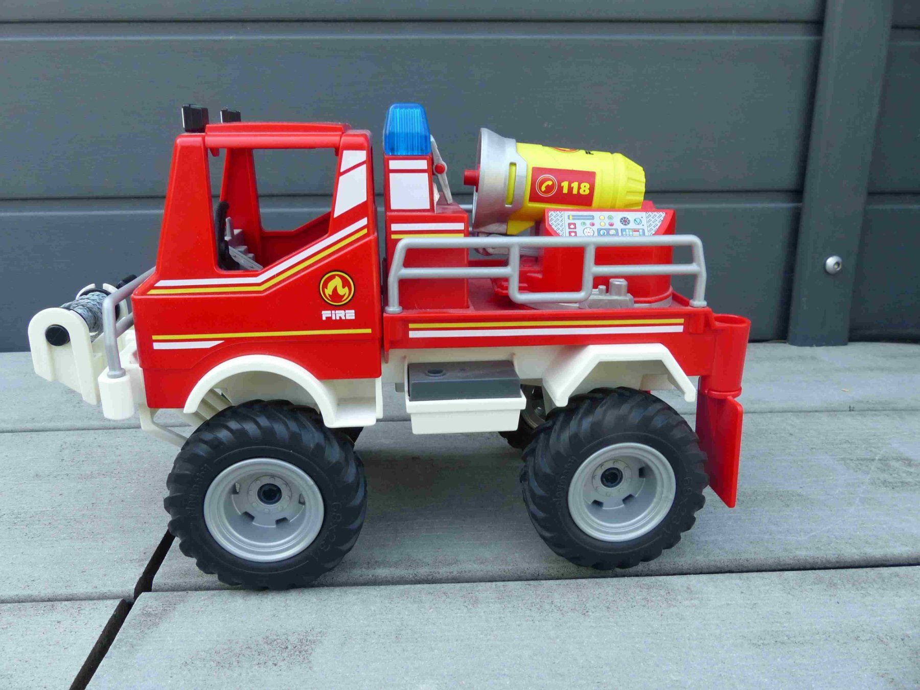 Playmobil Jouets: Playmobil Feuerwehrauto Unimog – D'occasion à Jona par Cinnestig