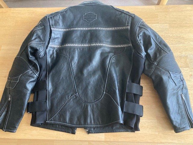 Harley-Davidson Giacche: Harley Davidson Perforierte Lederjacke mit Protektoren XL – Usato da Affoltern am Albis venduto da premiumparts 5
