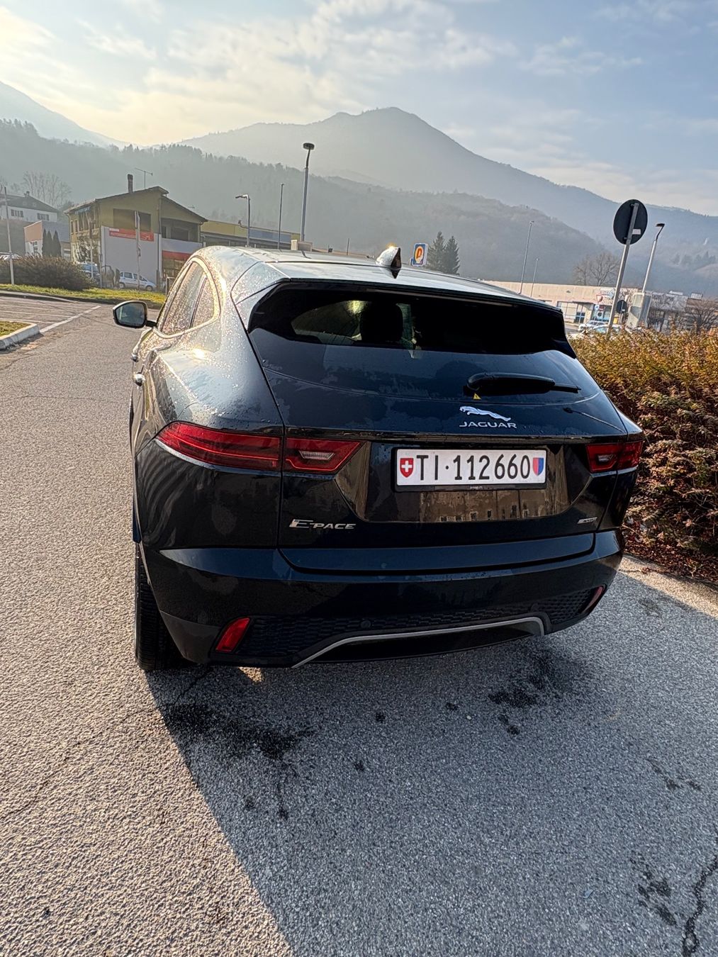 Jaguar Automobili: JAGUAR E-Pace 2.0D AWD aut. R-Dynamic – Usato da Astano venduto da Anto1962 5