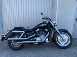 Honda Shadow VT 1100 Jahrgang 2001, Top Zustand, Schwarz