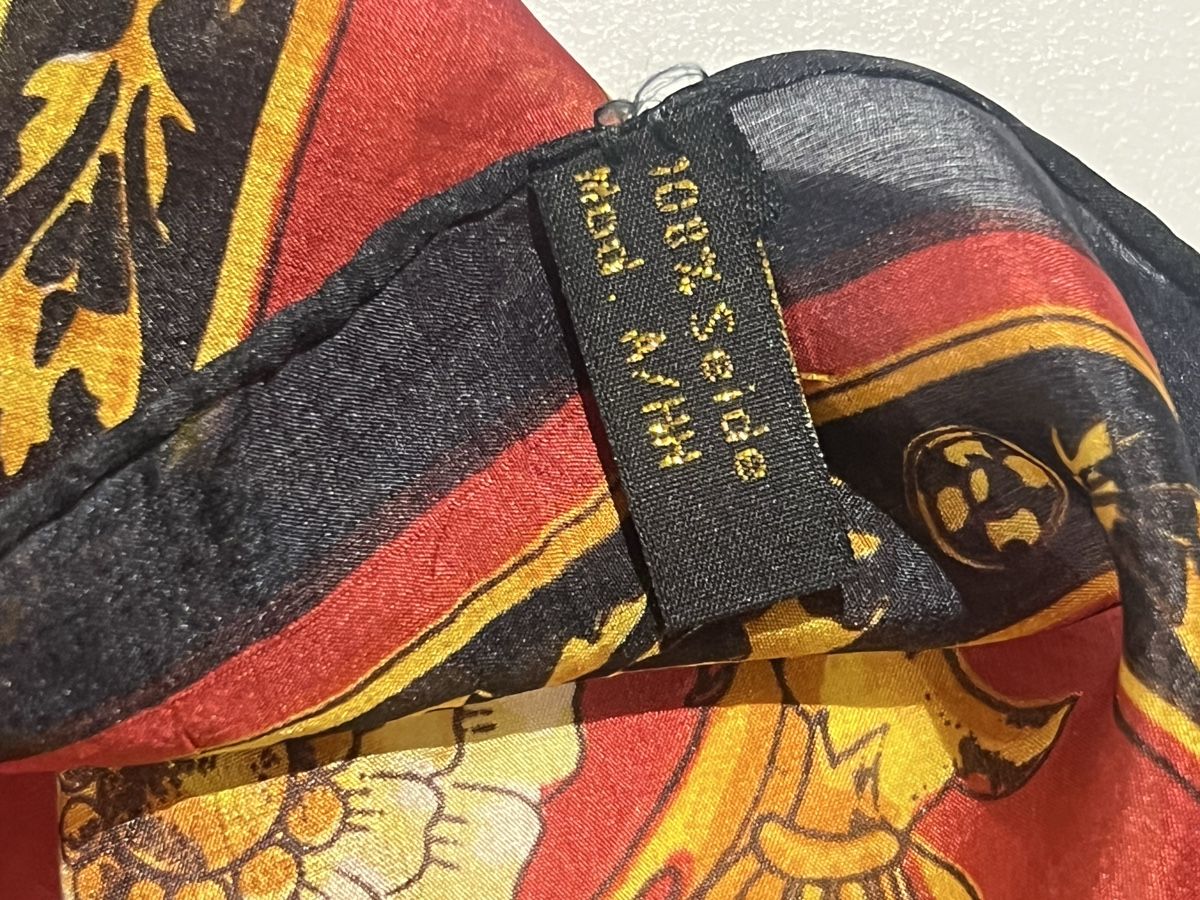 Foulards, Tücher & Schals: Foulard 100% soie – Gebraucht aus St-Pierre-Clages von ste_xk6p 4