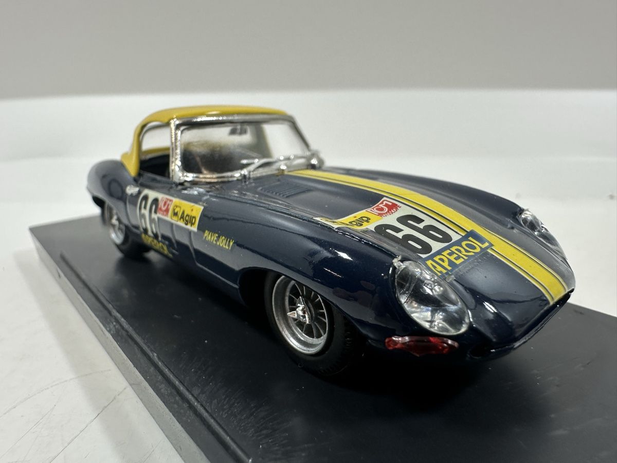 Jaguar Modellini d'auto: 1961 Jaguar E Type 1:43, inkl. Acrylbox, BEST MODEL – Nuovo (secondo la descrizione) da Zofingen venduto da rf9_x2xt 6