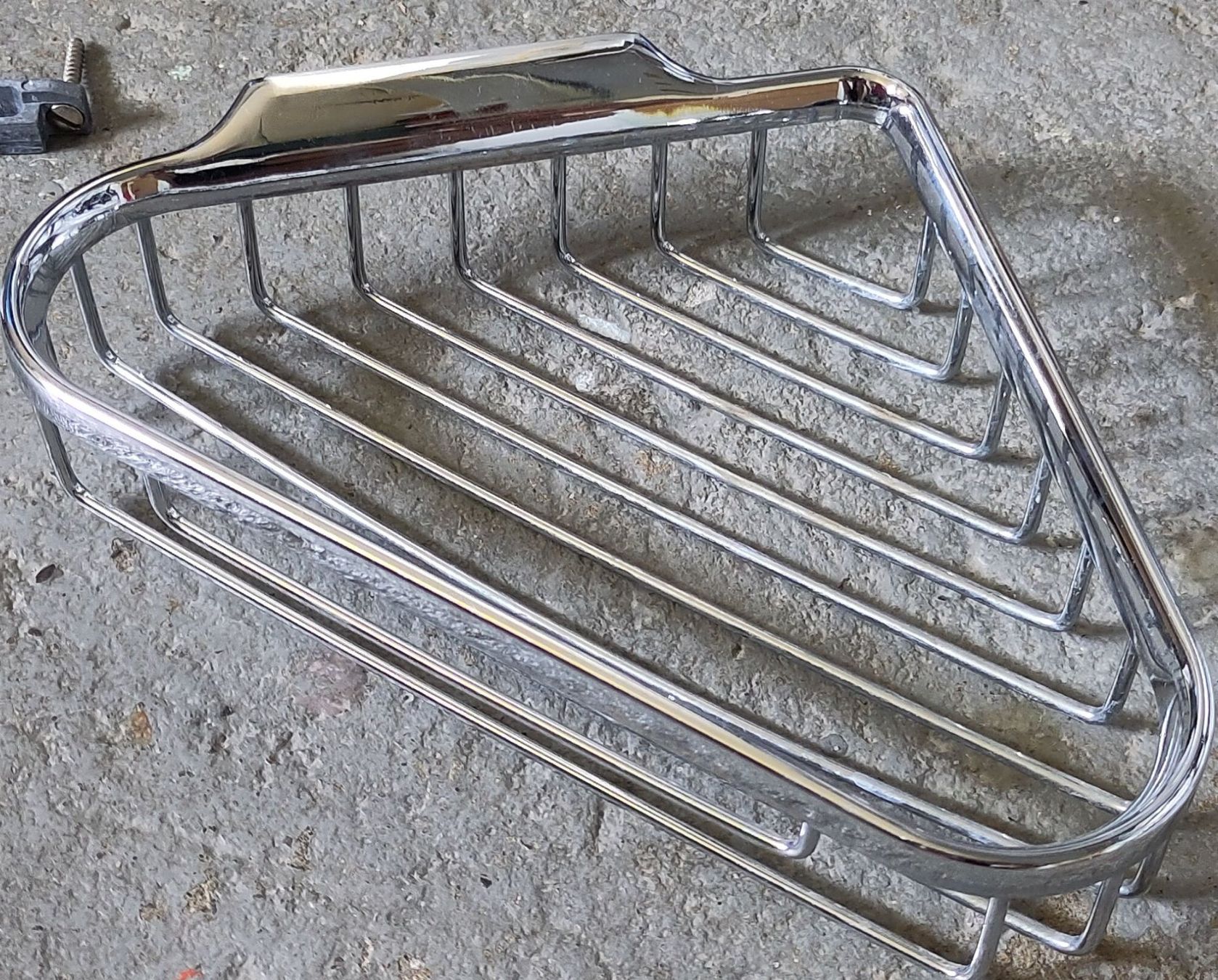 Seifenschalen: Duschkorb Ablage Eckmodell Metall Verchromt – Gebraucht aus Birmensdorf ZH von Gregc 1