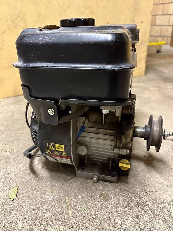 Motori: Vuangard universal Benzin Motor – Usato da Freienstein venduto da rivardo8652848 1