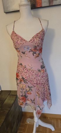 Leichtes Sommerkleid Gr. S, Blumenmuster, 