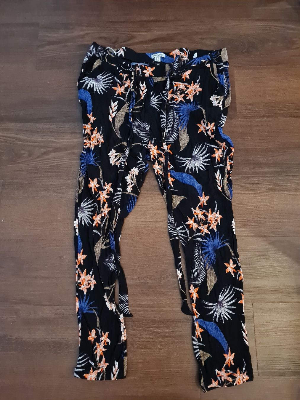 Pantaloni: Sommerhose von Bonprix – Nuovo (secondo la descrizione) da Tagelswangen venduto da Heaven2501