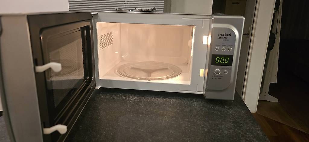 Rotel Küchengeräte: Mikrowelle Rotel MW 718 Digital – Gebraucht aus Dübendorf von dva_2s6m 1