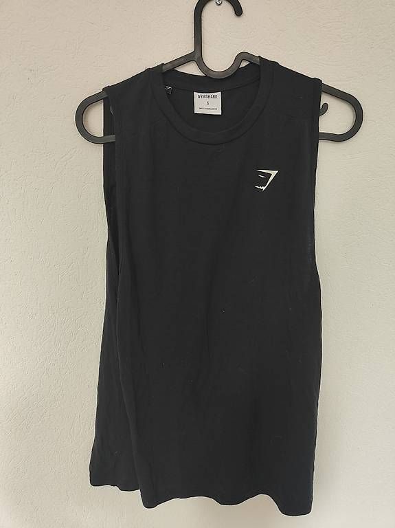 Top: Top Gymshark sport  – Usato da Bercher venduto da TBarra