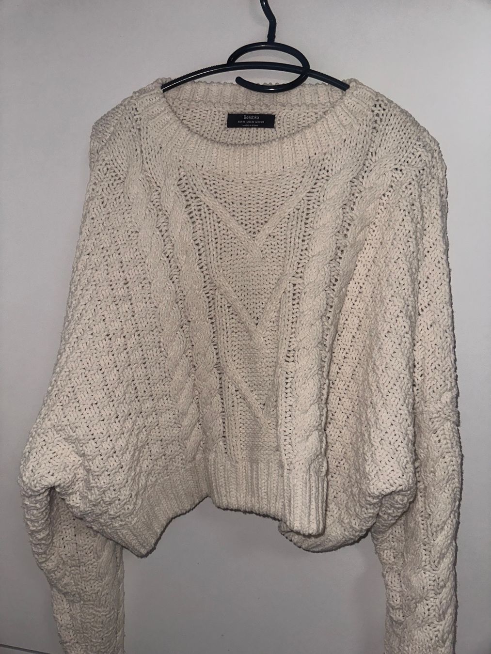 Bershka Maglioni & Felpe: gestrickter (crop) Pullover von Bershka – Nuovo (secondo la descrizione) da Zürich venduto da kri_hy6t